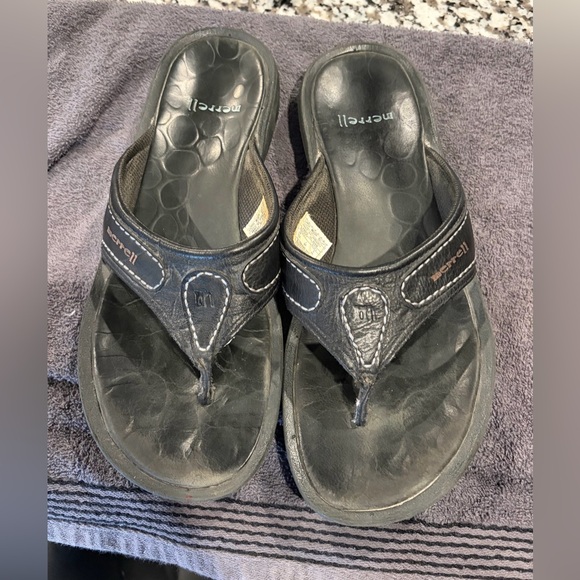 Merrell Shoes - Merrell Women's Black Leather Flip Flops